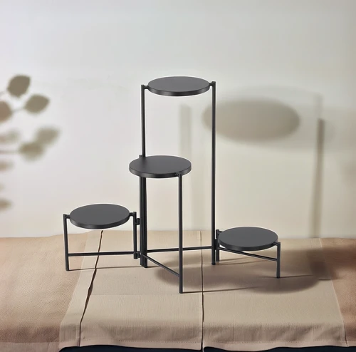 Kwietnik metalowy 4-poziomowy 60x43x60 cm