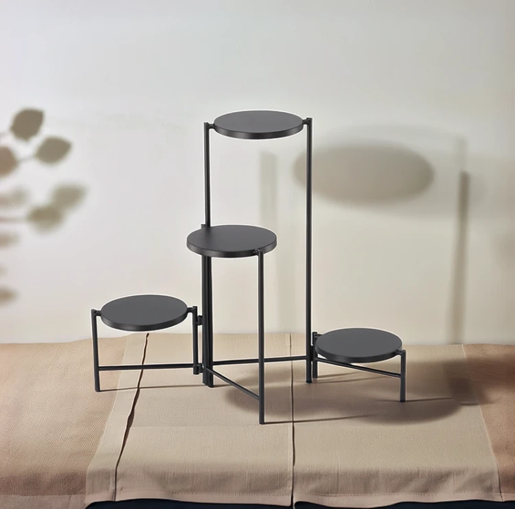 Kwietnik metalowy 4-poziomowy 60x43x60 cm