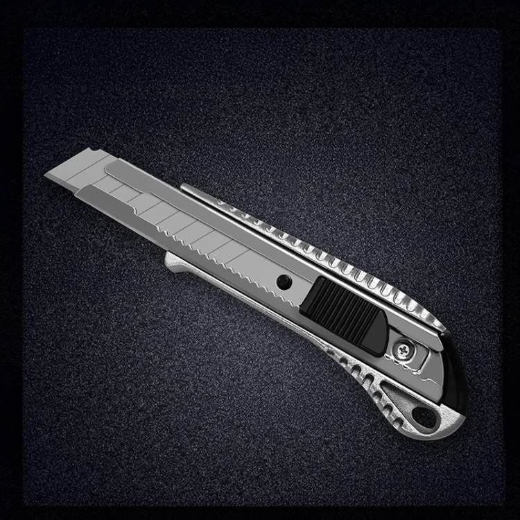 Aluminiowy nóż tapicerski z łamanym ostrzem - 18 mm