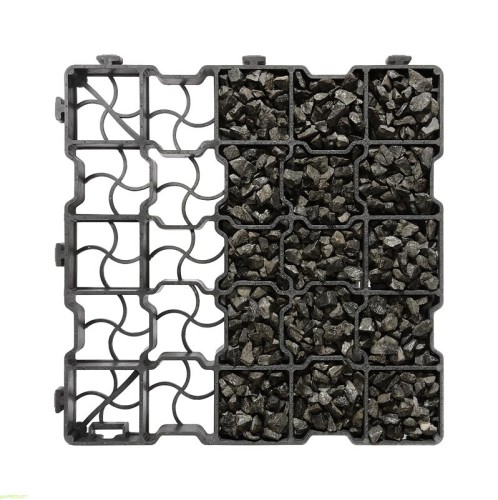 kratka na trawnik wypełniona kamieniem