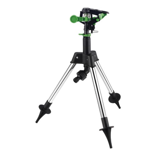 Zraszacz pulsacyjny na trojnogu